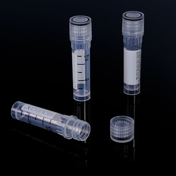 Picture of 1.5ml Cryovials Self-Standing clear caps Sterile