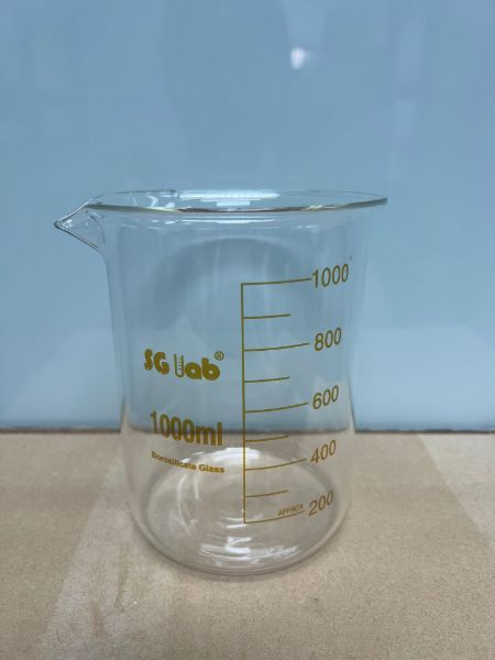 Picture of Beaker, Low Form, 2L, Graduation 200-2000mL, Borosilicate Glass